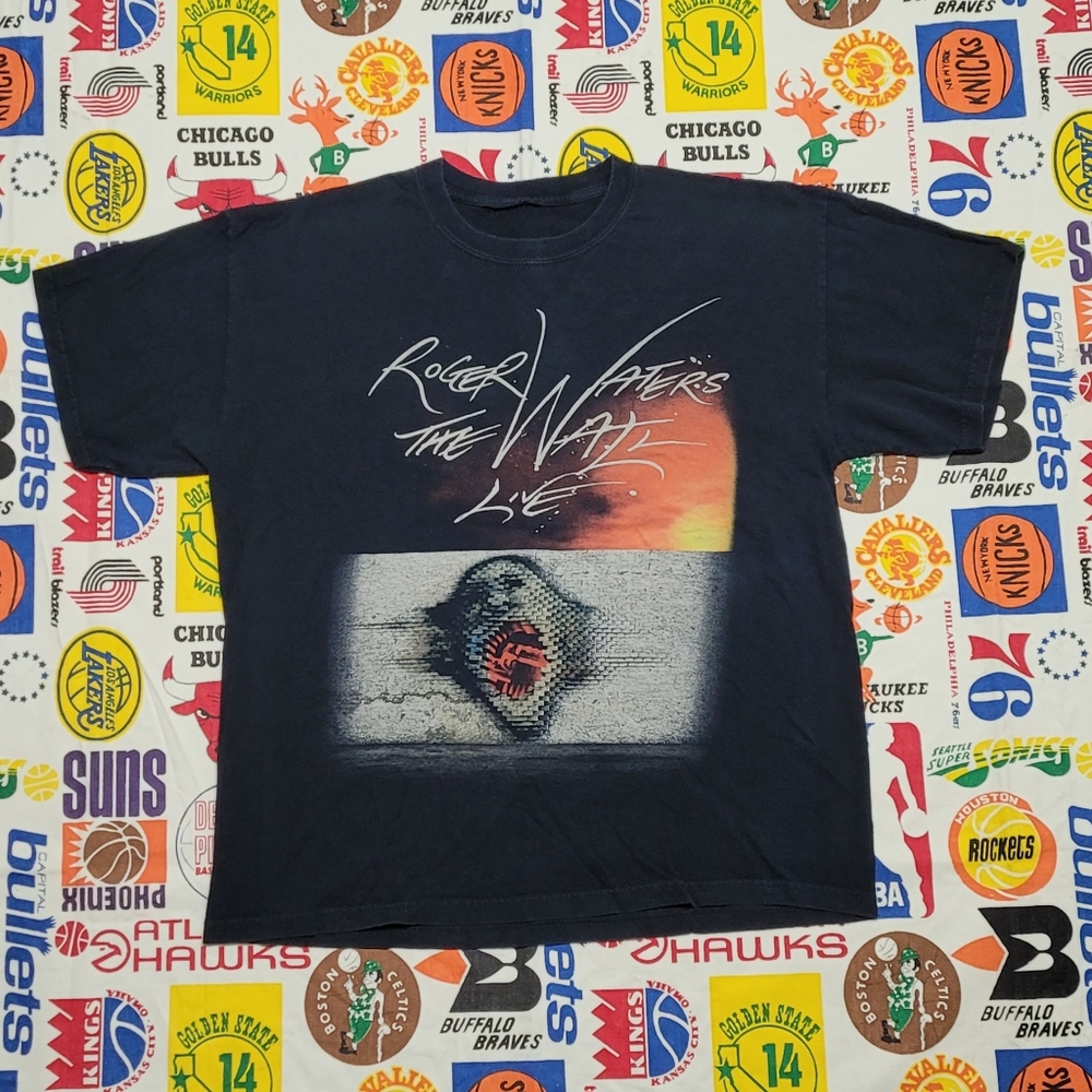 Roger Waters the Wall Love tour r shirt